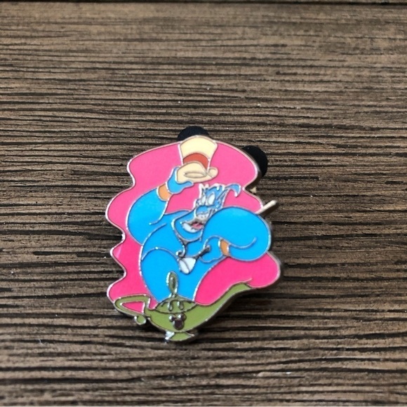 Disney Official Trading Pin: Hidden Mickey: Aladdin: Genie from lamp - Picture 1 of 2
